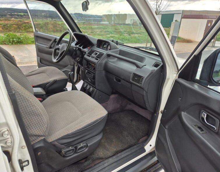 MITSUBISHI  MONTERO 4X4 ***IMPECCABLE***